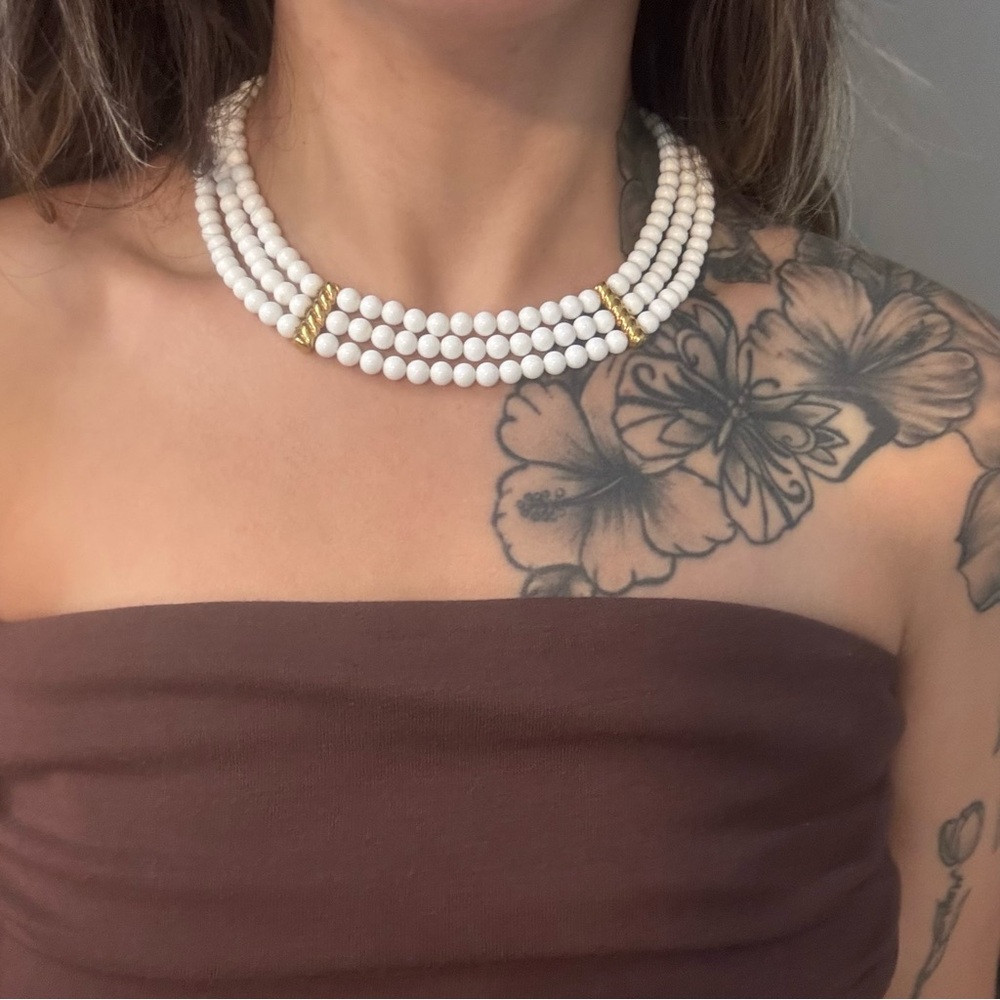 Monet White and Gold Beaded Necklace